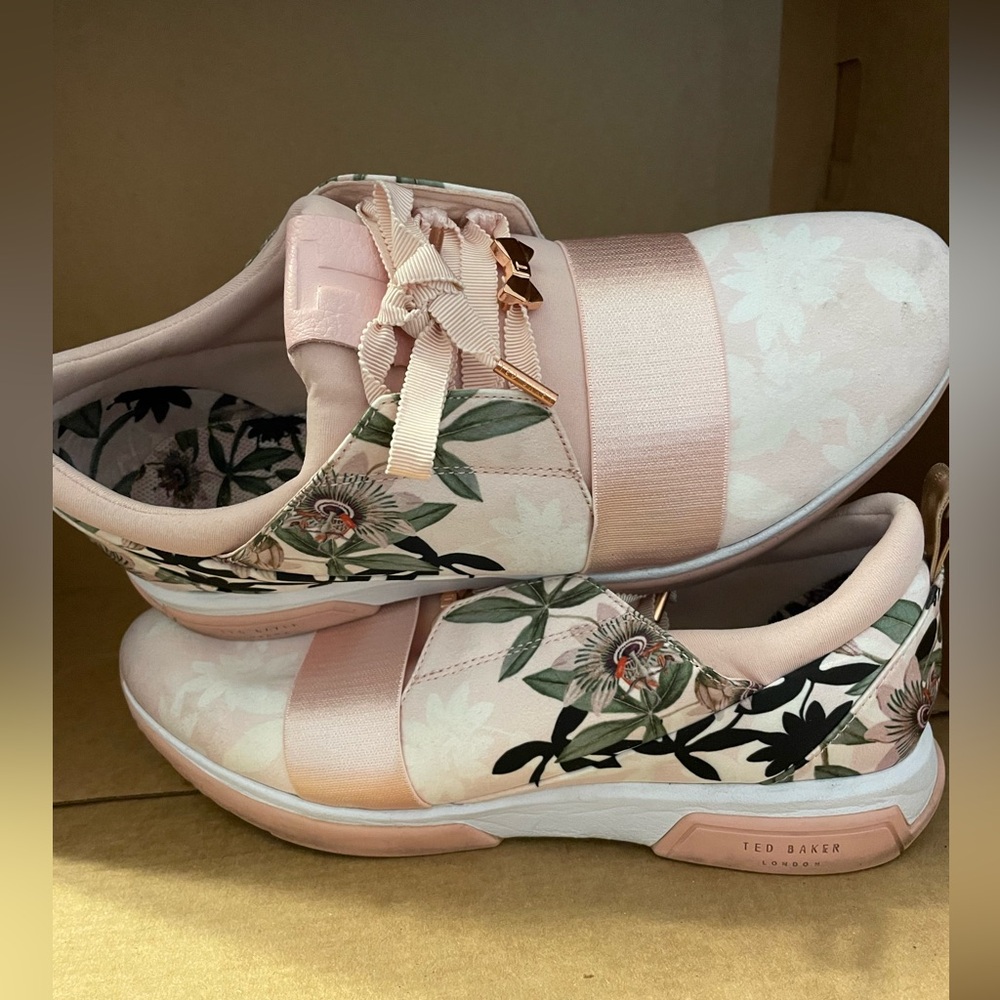 Ted Baker London. Cepap pink floral sneakers.